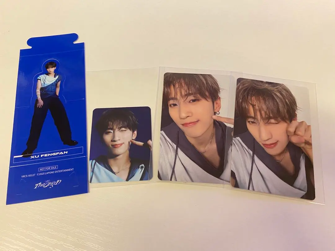 Thumbnail of INI Fengfan Xu Fengfan trading card