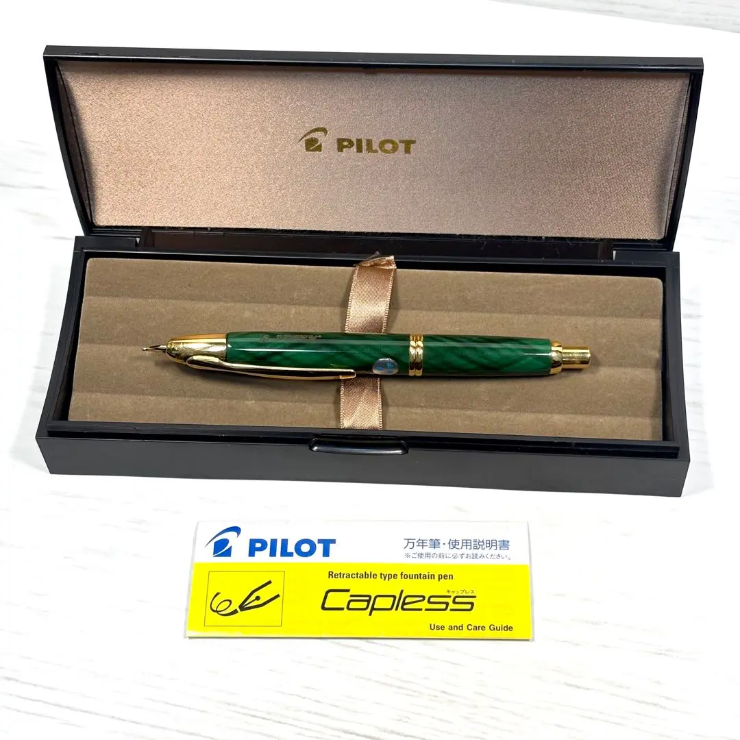 Pilot Capless 万年筆 18K F 希少✨廃盤【美品】PILOT CAPLESS 万年筆 字幅 F 細字18K