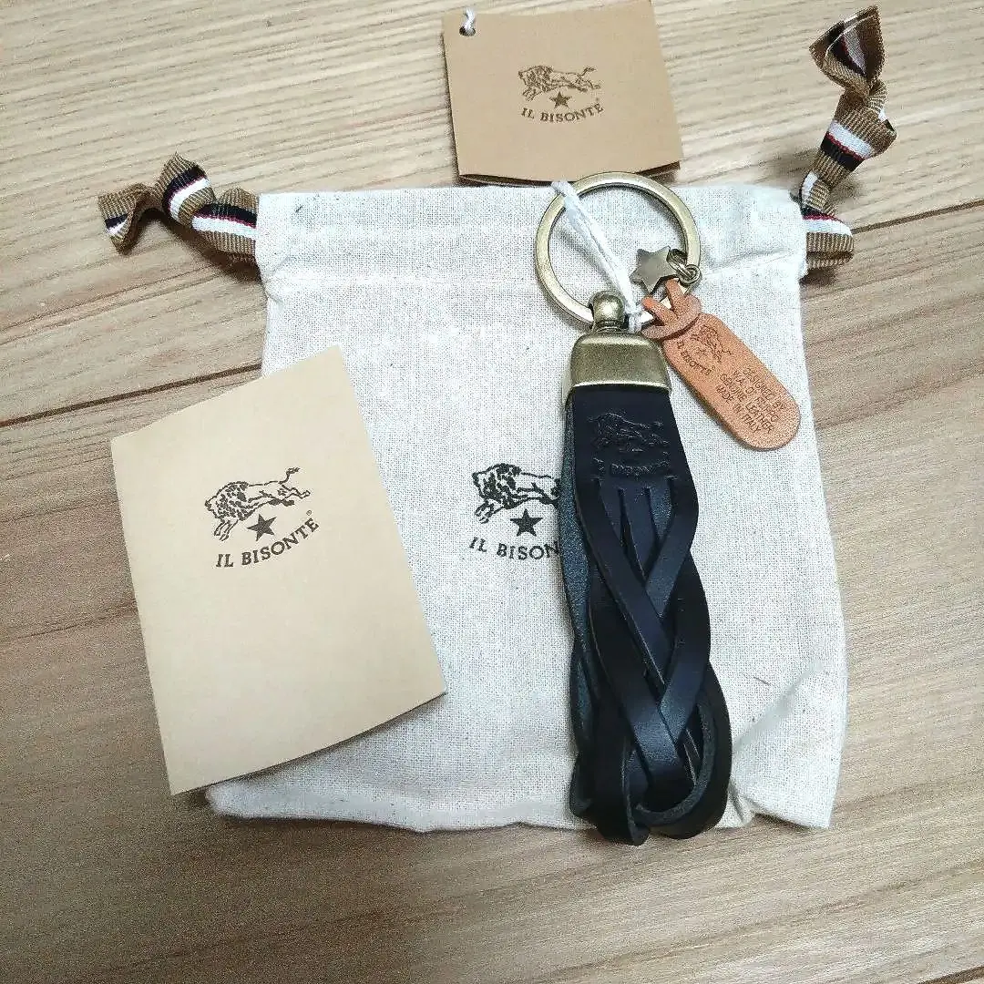 専用ページ 新品 本革 レザー イルビゾンテ 編み込み キーホルダー グリーン IL BISONTE イルビゾンテ キーケース 6連 キーリング付き