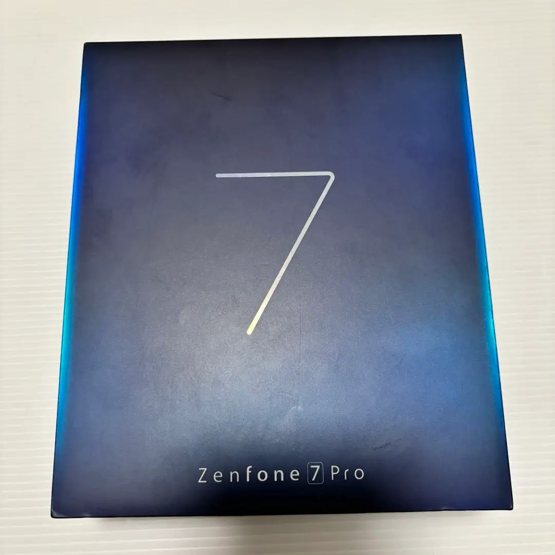 【新品・未使用】Zenfone 7 Pro 256GB ホワイト　箱ダメージあり ZenFone 7 Pro｜Phones｜ASUS Baltics