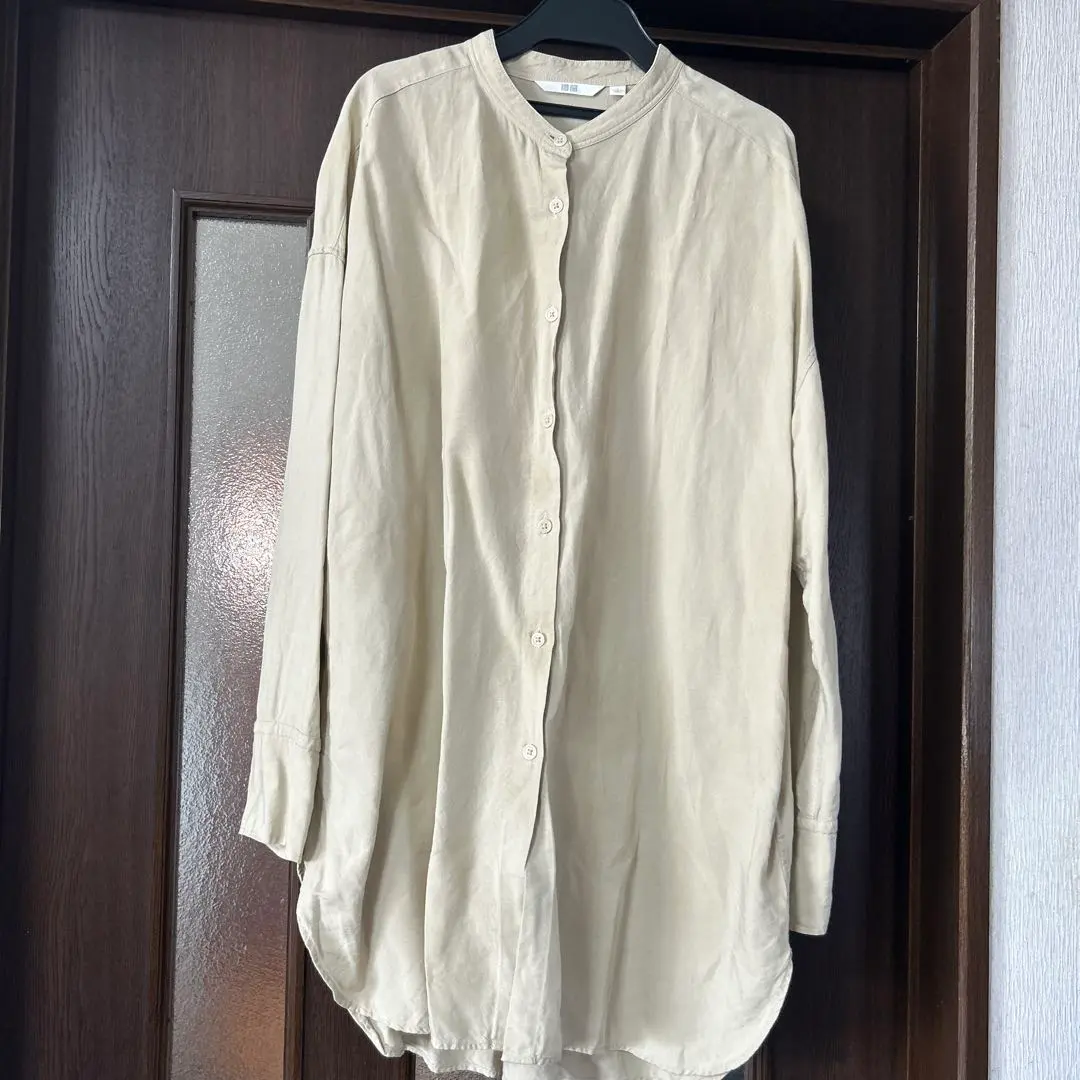 Thumbnail of UNIQLO Beige Linen-Blend Shirt M