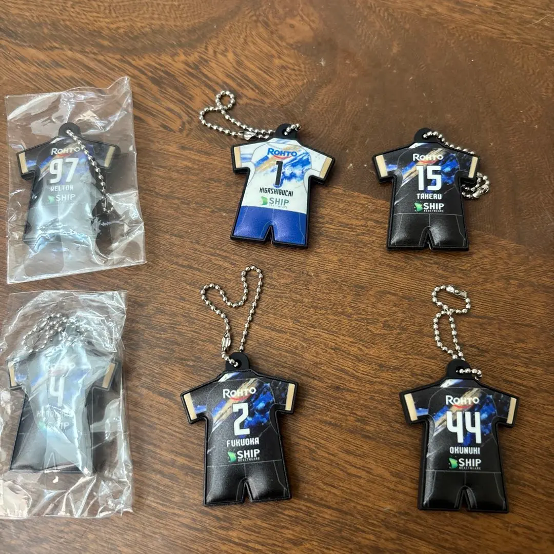 Thumbnail of Ganba Gacha Gacha Lotte Soccer Shirt Keyholder