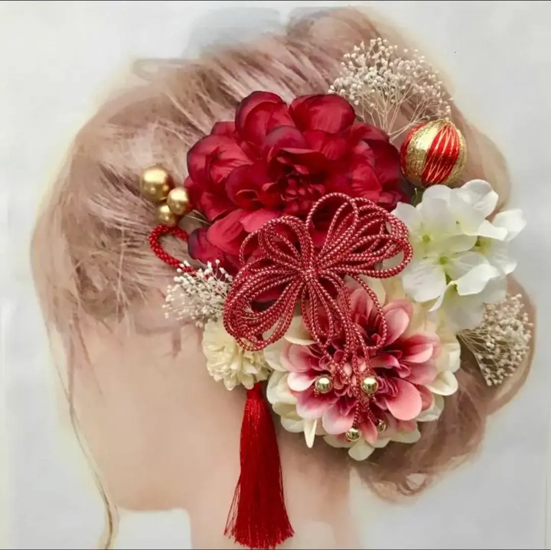Thumbnail of Lovely hair accessories for weddings, graduations, coming-of-age ceremonies, Japanese attire, and weddings.