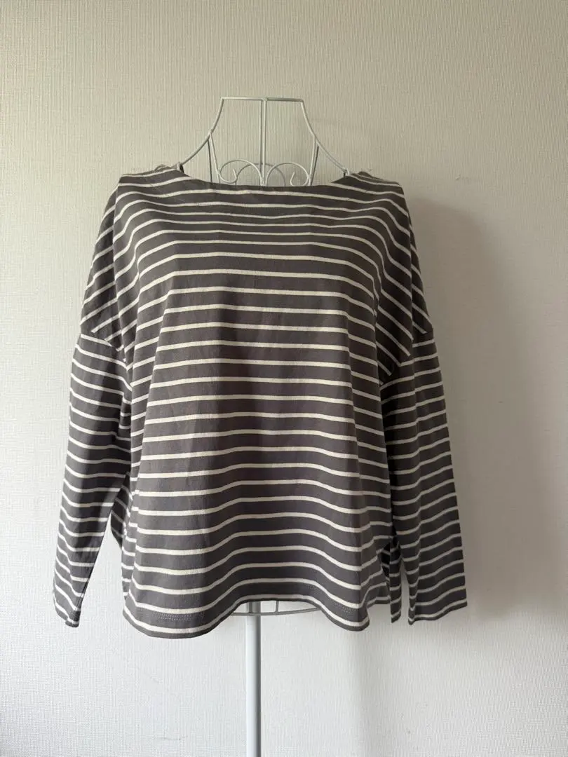 Thumbnail of NANO universe Gray x White Border Boat Neck Long Sleeve T-shirt Top