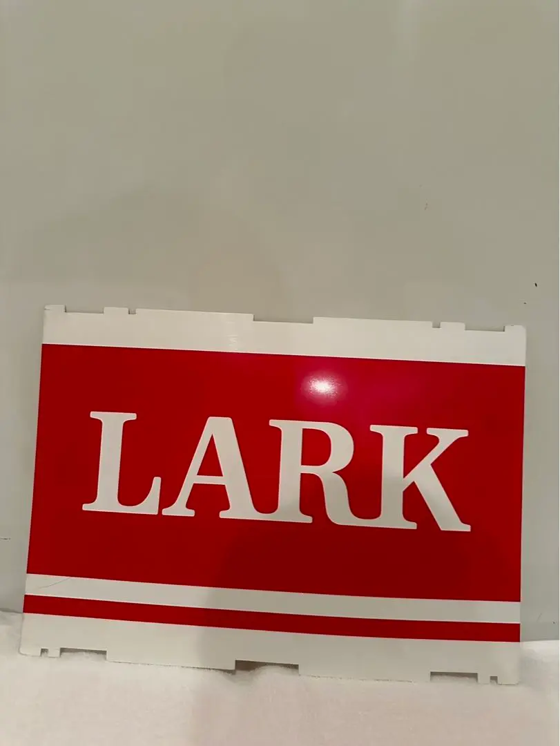 【アンティーク】ホーロー看板　たばこ　LARK　昭和レトロ 07300426_4c51d5cd4ab8c.jpg