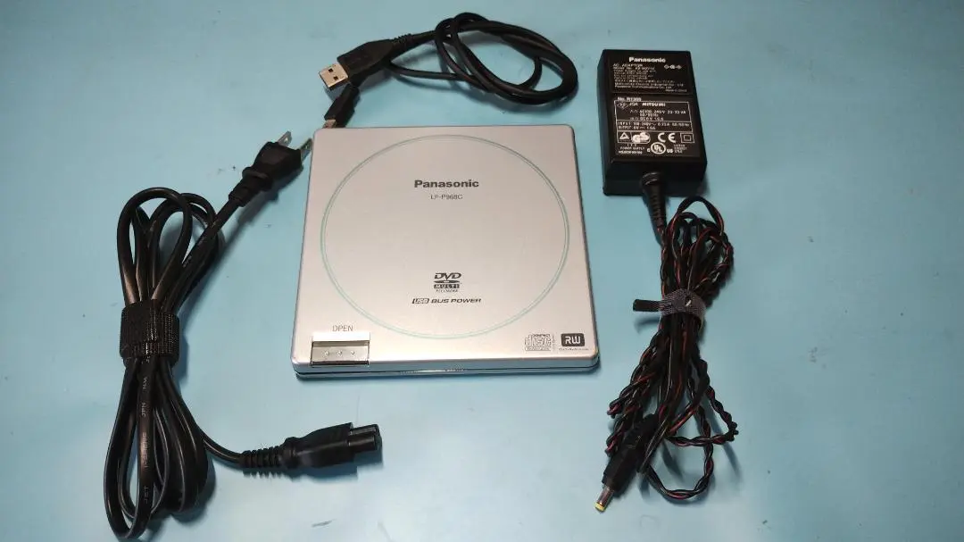 未使用　Panasonic ポータブルLF-P968C 楽天市場】【中古美品 未使用近い】パナソニック ポータブルDVD