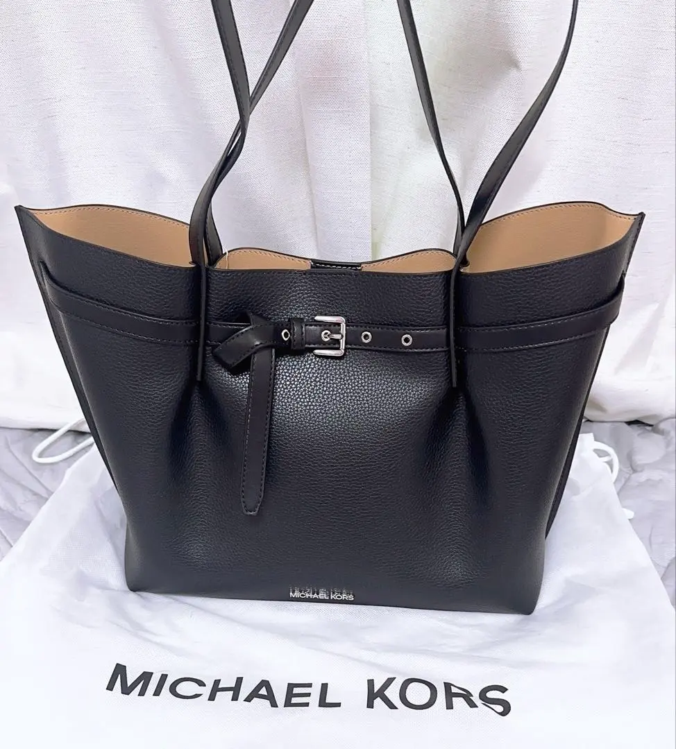 <新品未使用>MICHEAL KORS/エミリア/トートバッグ/バニラ&ブラック 新品未使用>MICHEAL KORS/エミリア/トートバッグ/バニラ
