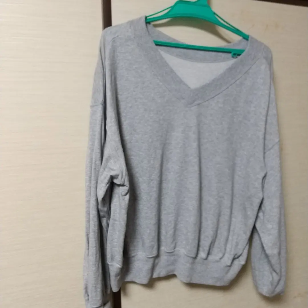 Thumbnail of Livrdroite Beautiful 2-way Sweatshirt, Gray