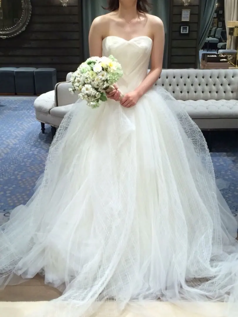 ヴェラウォン　オクタビア VERA WANG/Octavia。もともと素敵なドレスだなと思ってましたが