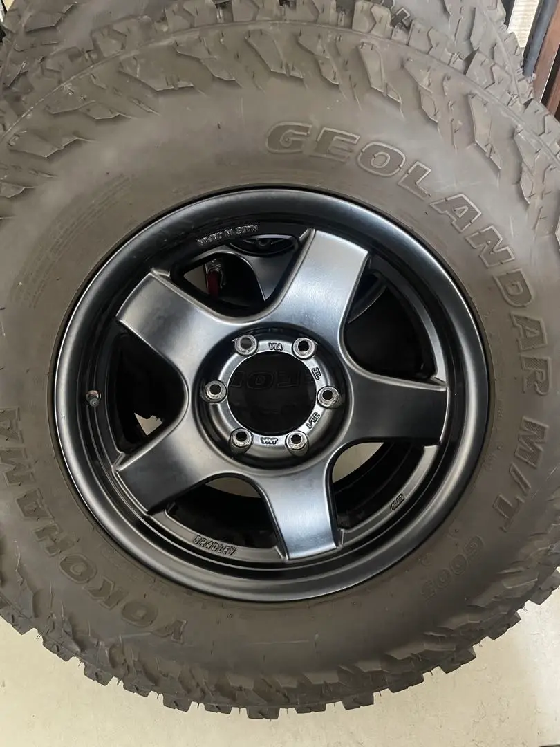 スタッドレスセット！美品！9分山★ランクル等ブラッドレーV 225/85R16 2025年最新】ブラッドレーvの人気アイテム - メルカリ