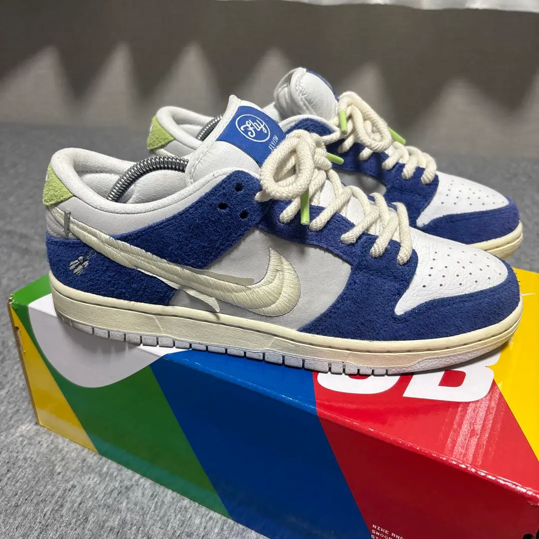 専用NIKE SB DUNK LOW ガーデニア US10 未使用 2025年最新】fly streetwear × nike sb dunk low 