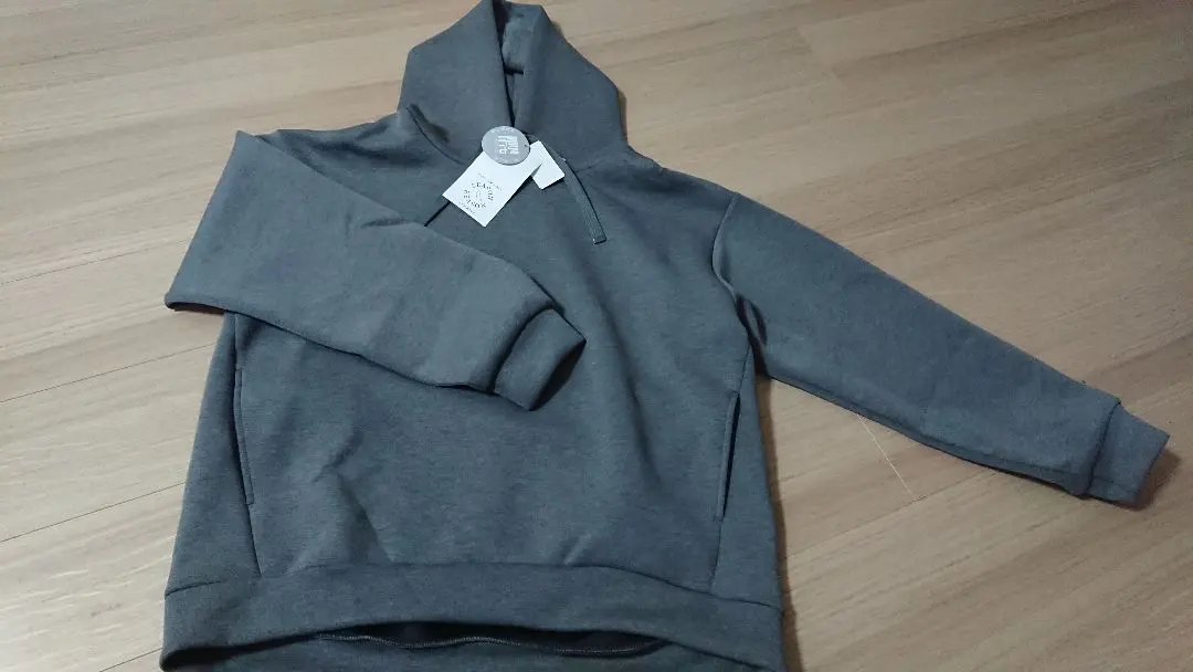 【全新附標籤】輕量 灰色 超大尺寸 連帽衫 的縮圖