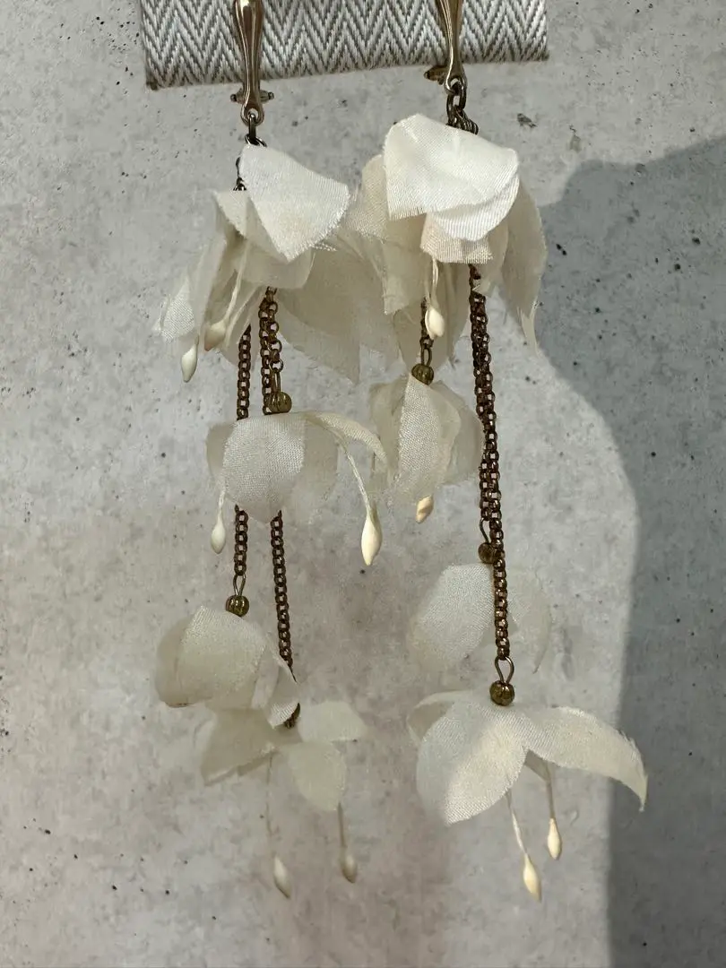Naiad Brass Flowerイヤリング・ピアス【DECOLOVE】