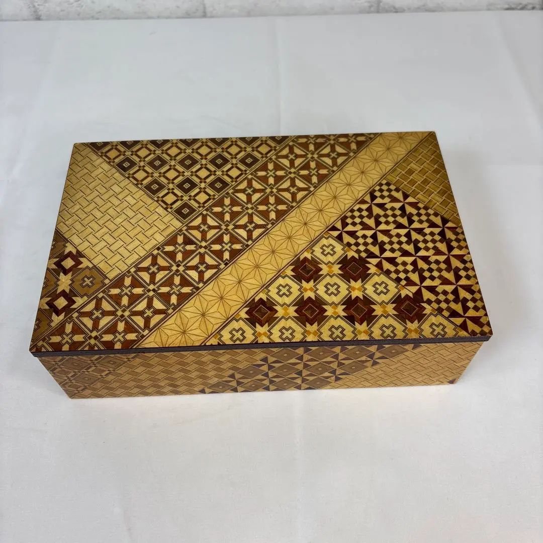 箱根寄木細工❤3段引き出し収納ボックス　伝統工芸品　昭和レトロ　即購入可能 箱根寄木細工❤3段引き出し収納ボックス 伝統工芸品 昭和レトロ