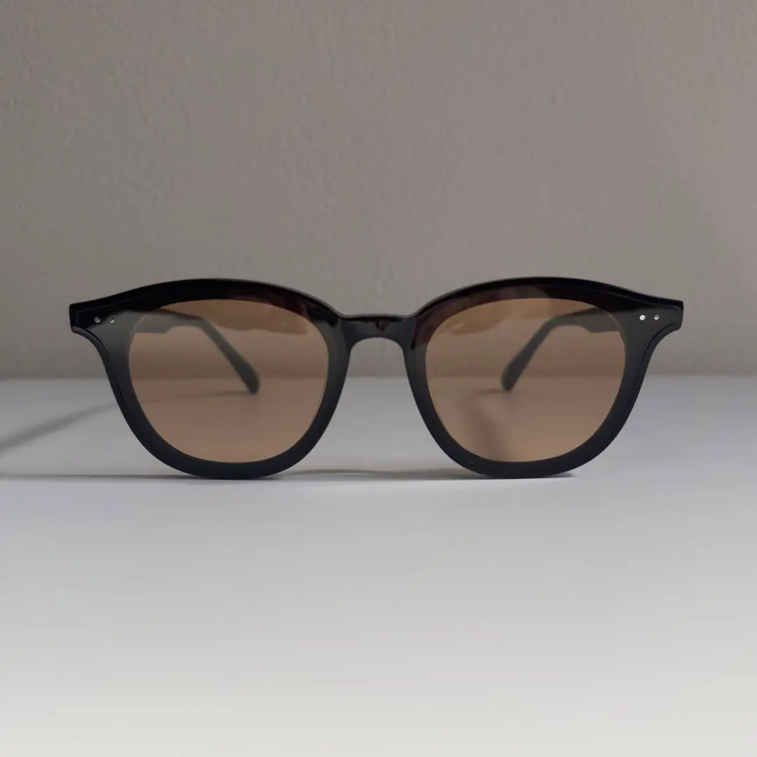 gentle monster サングラス　オレンジ　カラー　amber 美品 GENTLE MONSTER オレンジレンズ サングラス - メルカリ