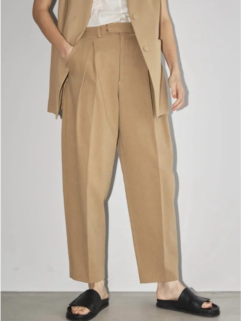 TODAYFUL【美品】Cotton Boxtuck Pants TODAYFUL（トゥデイフル）の「コットンボックスタックパンツ