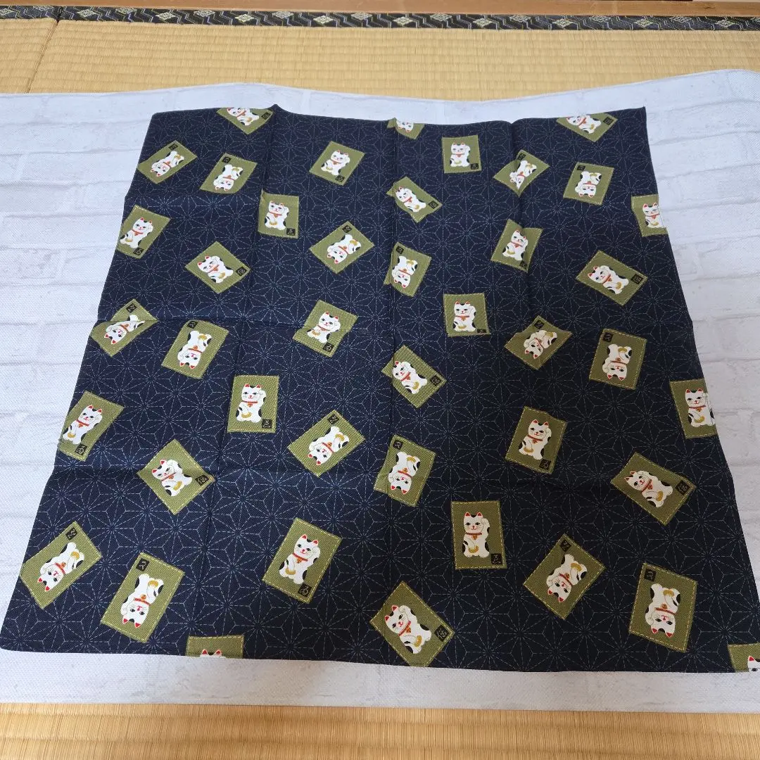 Thumbnail of Maneki-neko Japanese Pattern Handkerchief