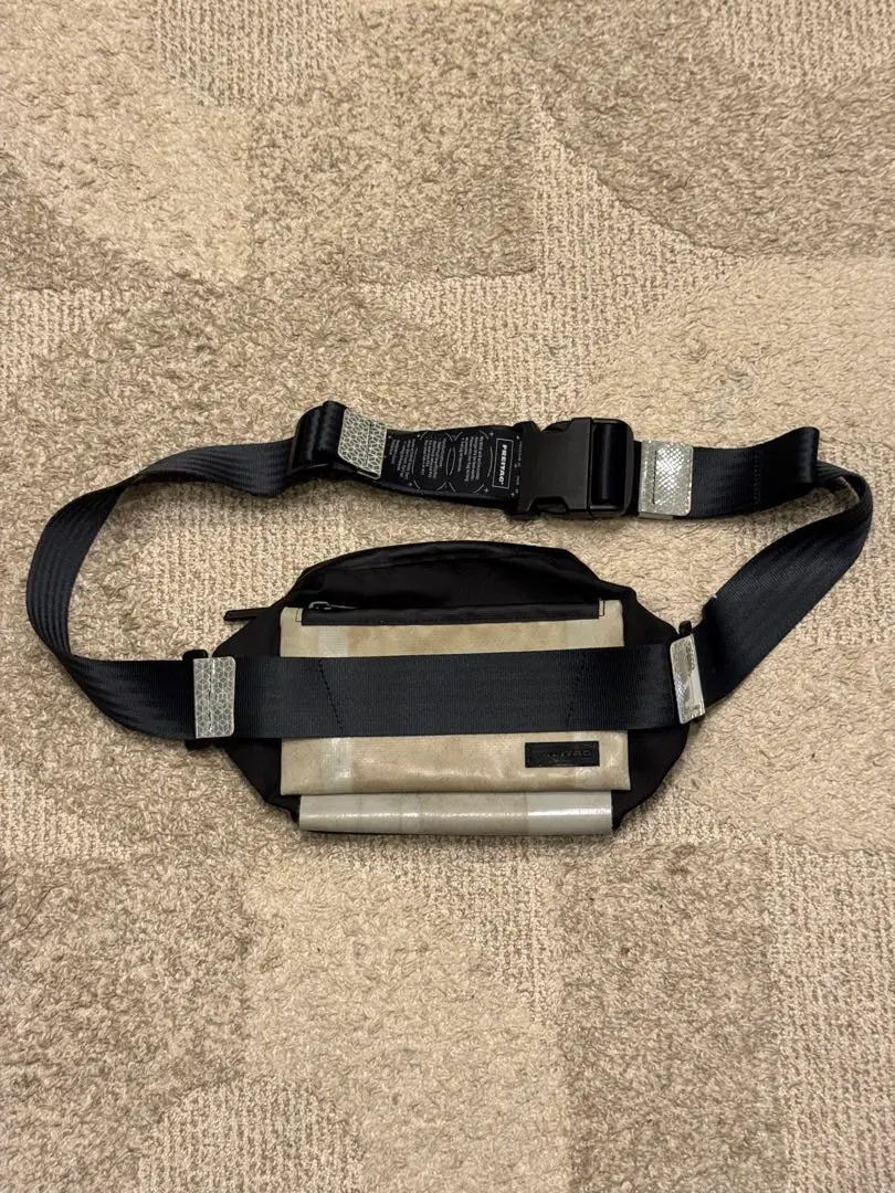 レア色」FREITAG F655 DIXON ボディーバッグ