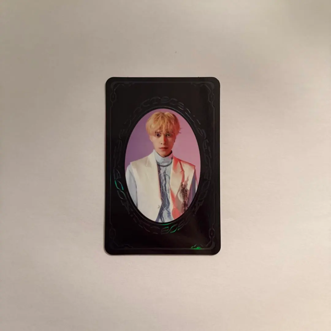 Thumbnail of Hendery trading card NCT 2020
