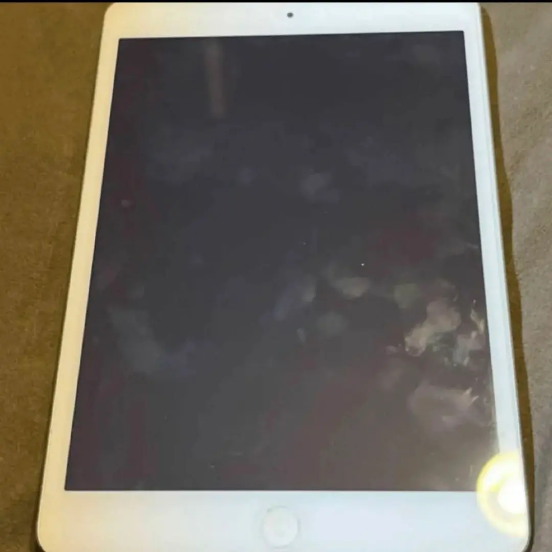 Apple - iPad mini 第一世代 ホワイト Wi-Fi 32GB MD532J/A Apple iPad mini Wi-Fiモデル 32GB MD532J/A [ホワイト&シルバー