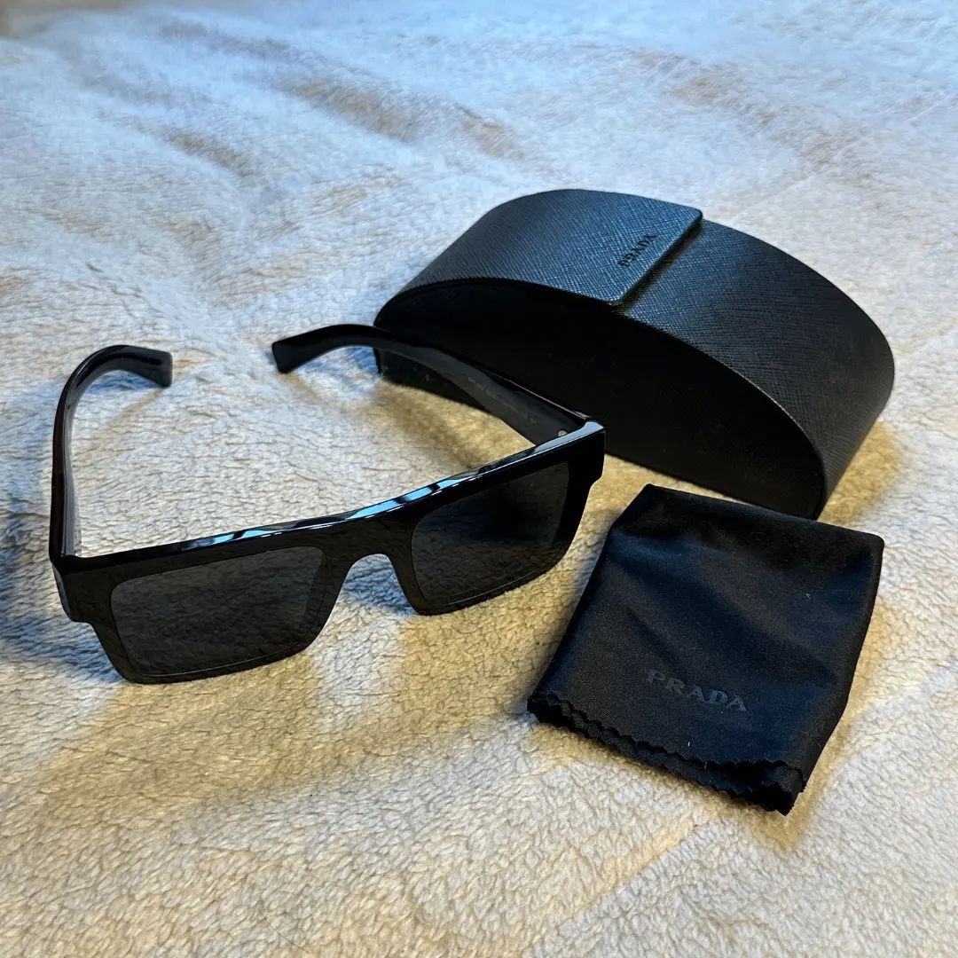 2025年最新】PRADA フレーム形：スクエア メンズ サングラスの