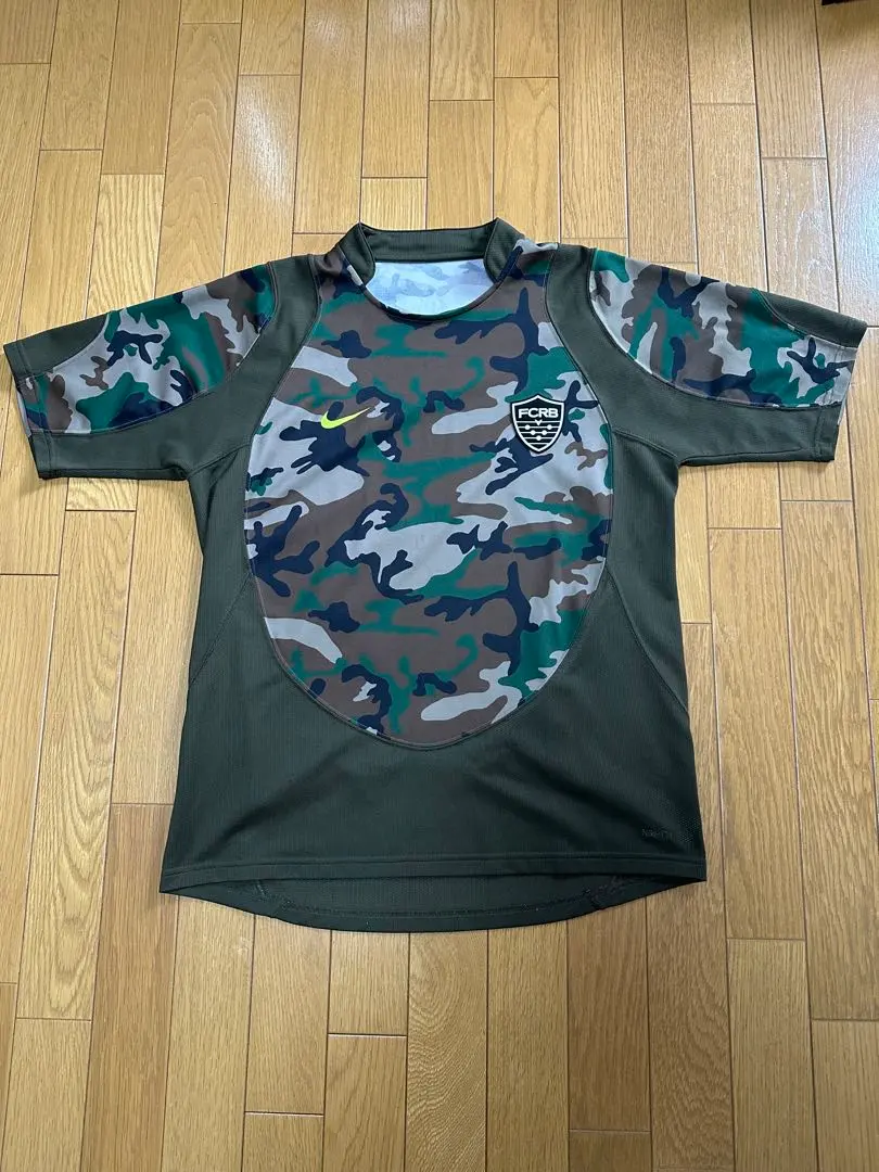 NIKE FCRB 運動服 M 碼 的縮圖