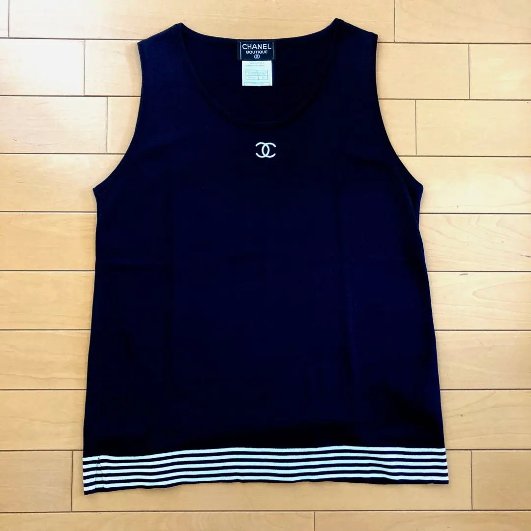 中古　美品　CHANEL　タンクトップ　クリーム　刺繍入り　プレッピー 2104102147378_01.jpg