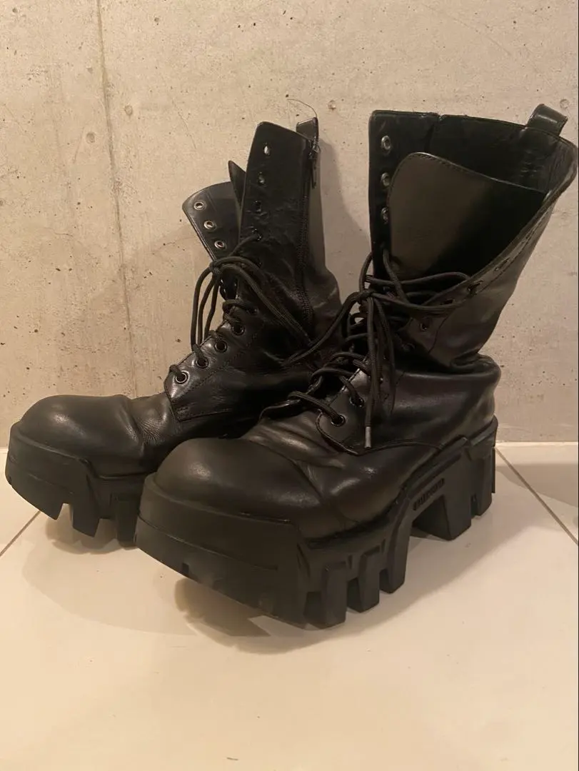 2025年最新】ブルドーザー バレンシアガの人気アイテム - メルカリ