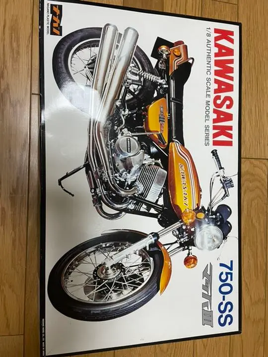 ナガノ Kawasaki マッハIII 750SS プラモデル