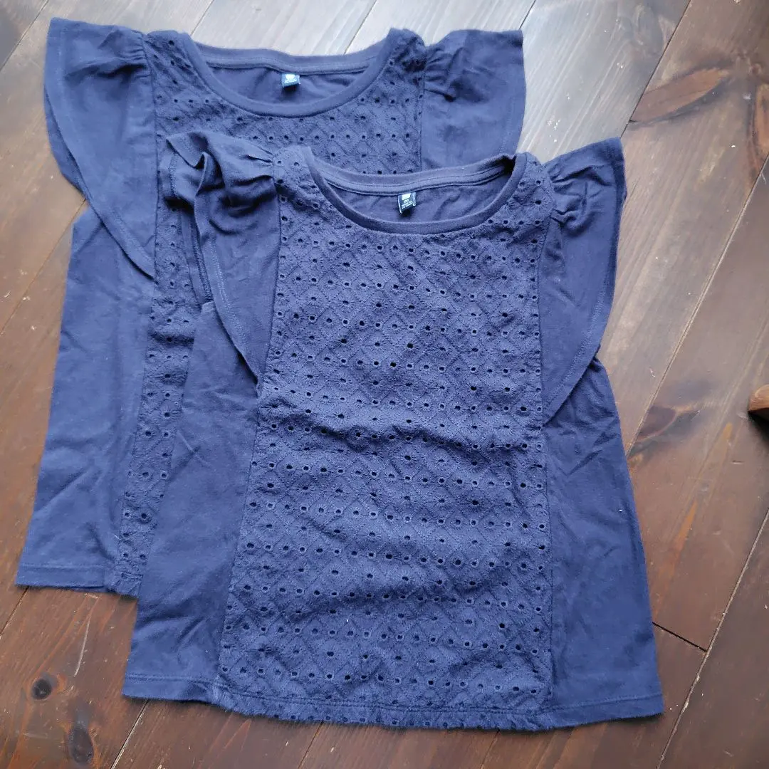 Thumbnail of UNIQLO - Uniqlo Short Sleeve Shirts - Size 120 - Set of 2