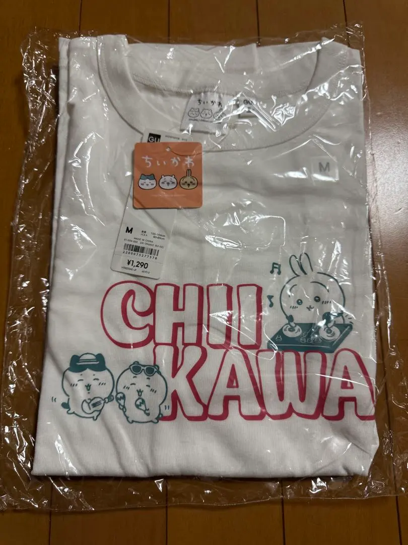 Thumbnail of GU Chiikawa T-shirt, Size M, White
