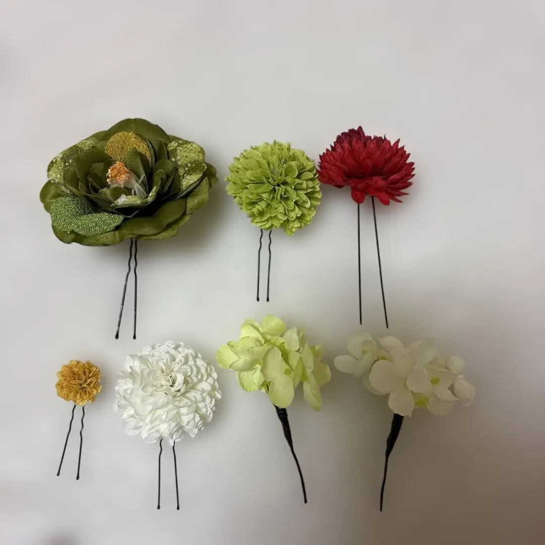 Thumbnail of Fabric Flower Hair Accessories Set of 7 | For Coming-of-Age Ceremony | Hair Ornament | Kimono Accessories