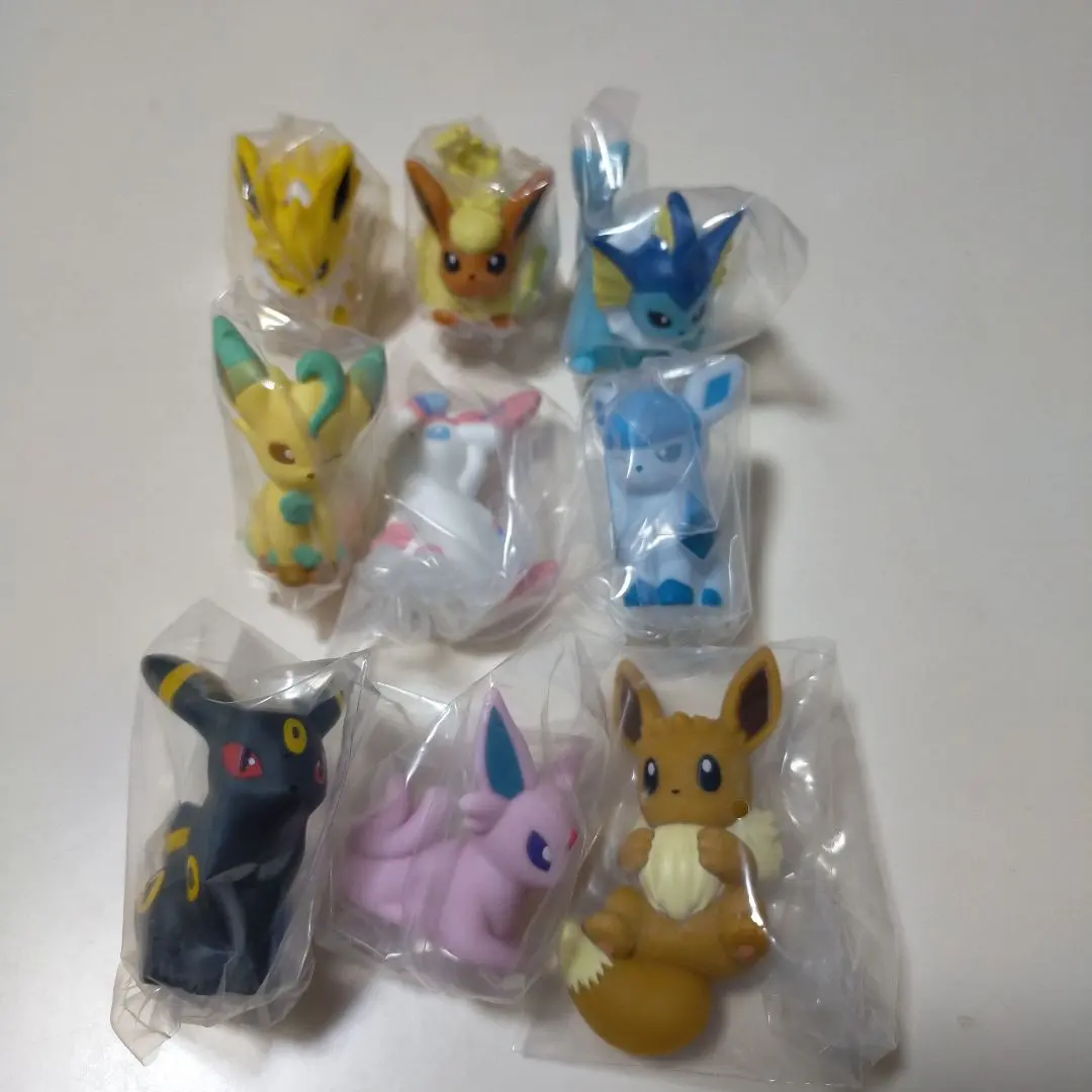 Thumbnail of Pokemon Kids Finger Puppets Full Set, Vaporeon, Jolteon, Flareon, Espeon, Umbreon, Leafeon, Glaceon, Sylveon, Eevee, Eevee Friends