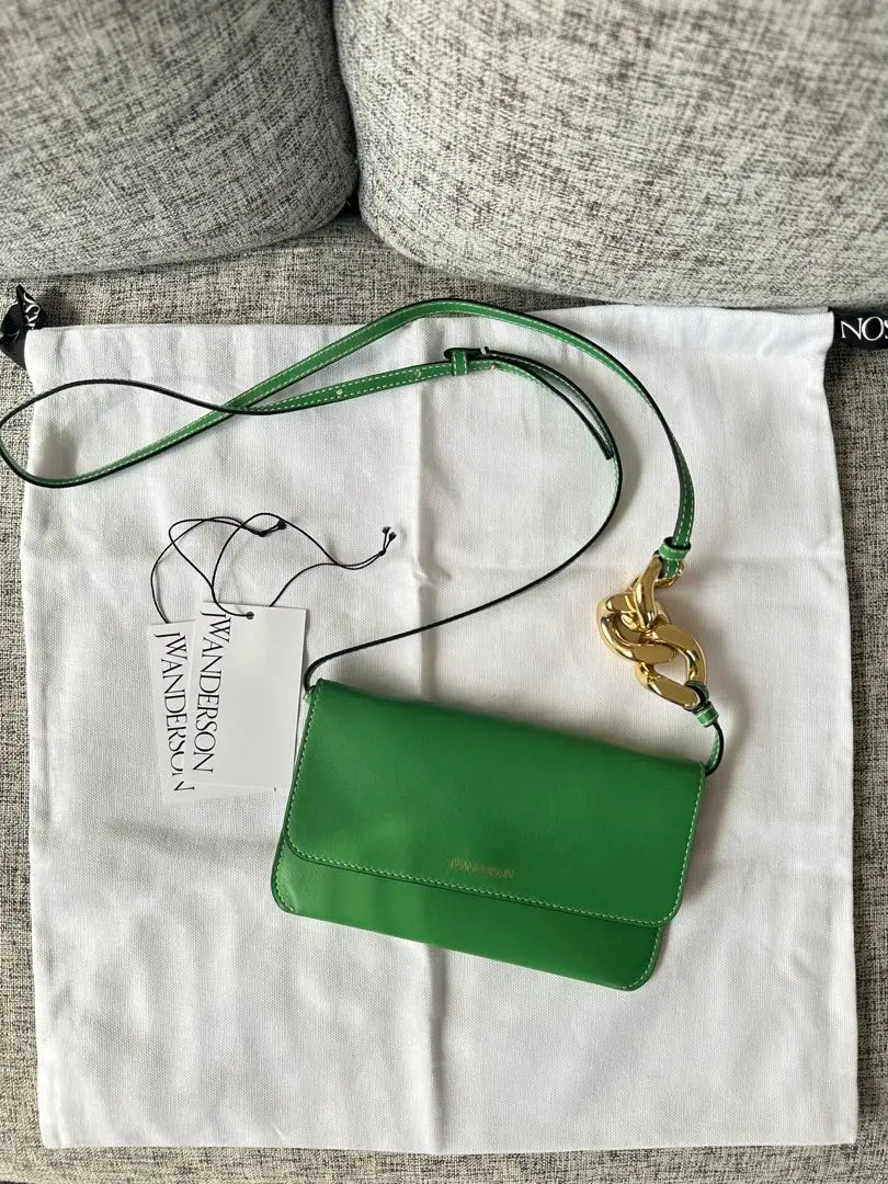 【値下げ】jw anderson ショルダーバッグ ブラック ミニバッグ JW Anderson ミニ ツイスター レザー ミニバッグ | ブラック