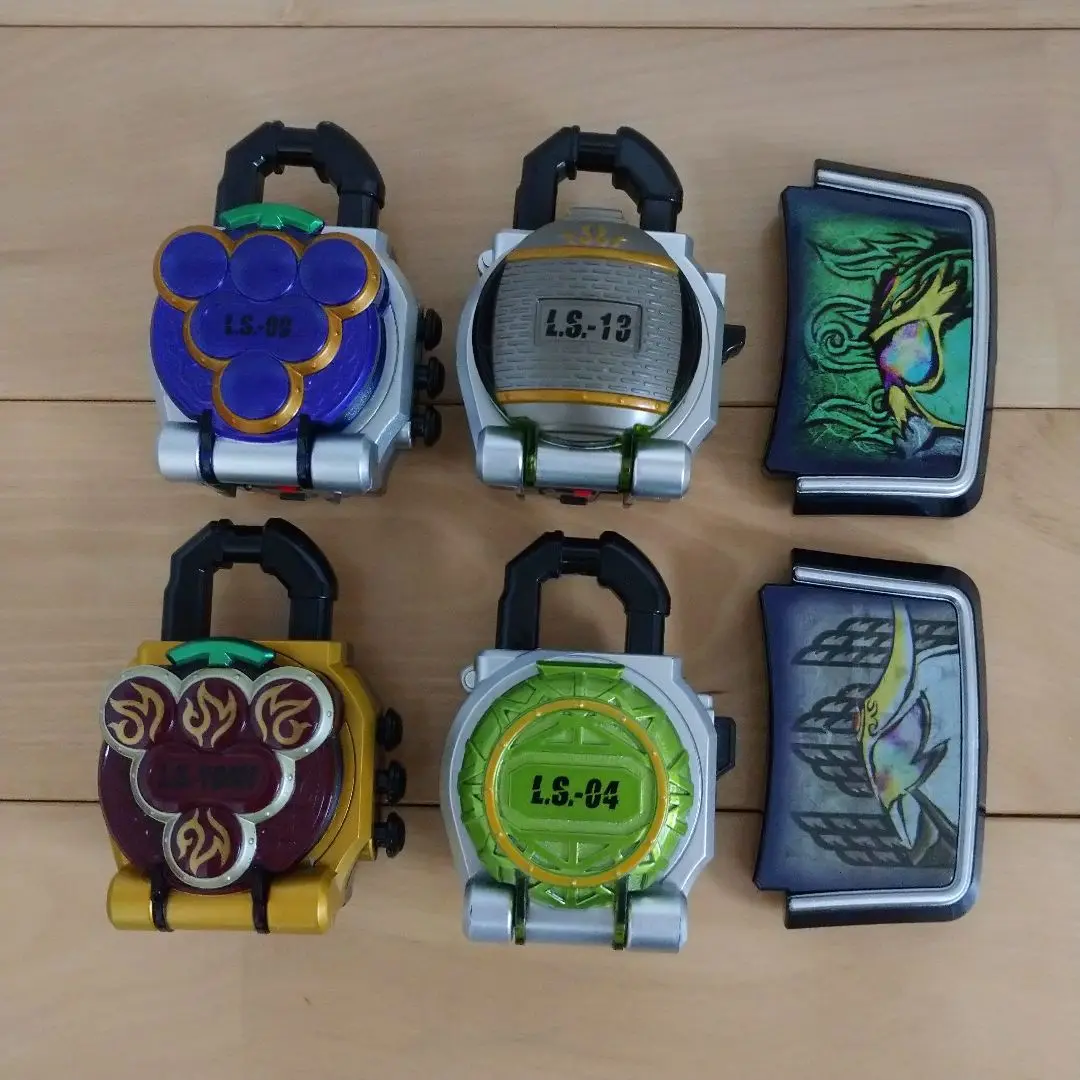 【切切さま確認用】仮面ライダー龍玄 呉島光実 グッズセット sddefault.jpg