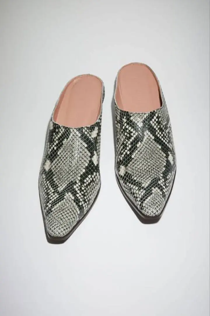 2025年最新】Acne Studios ミュールの人気アイテム - メルカリ