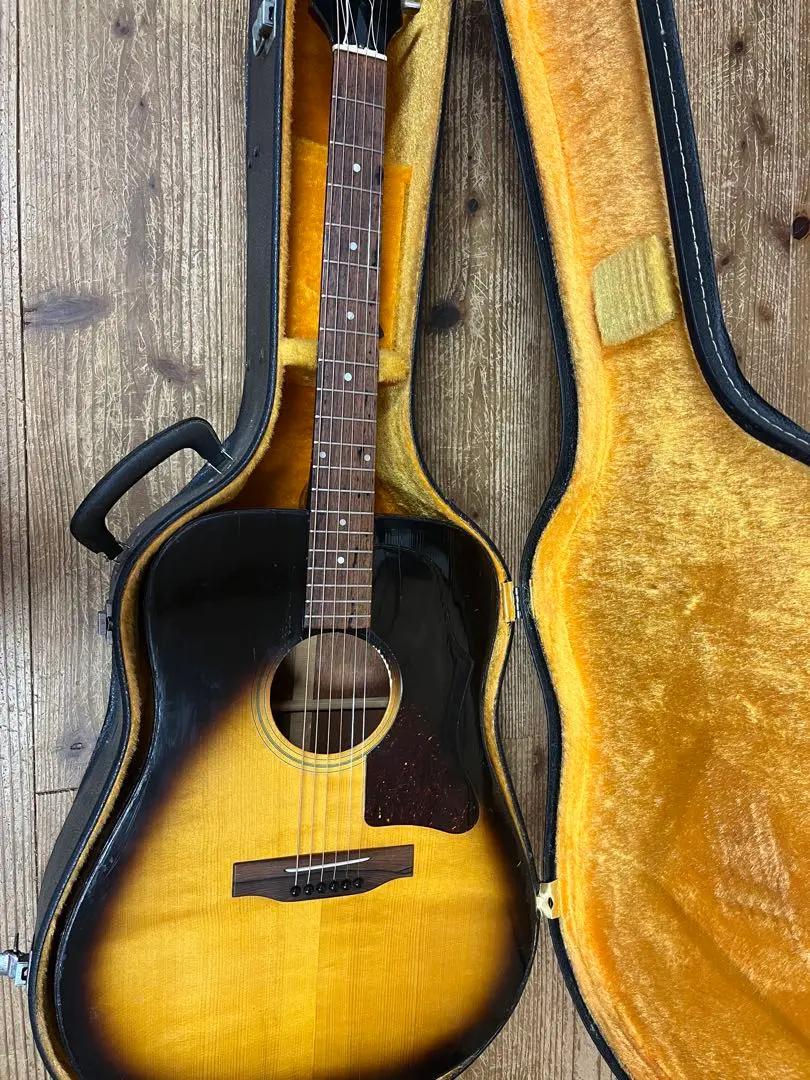Gibson J-45 Deluxe 70年代初期もの Gibson J-45 Deluxe 70年代初期もの アコースティッ Gibson J-45