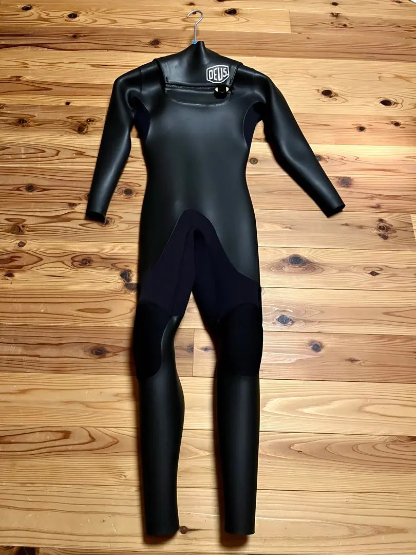 中古 Deus captain fin アックスクラシックidentity
