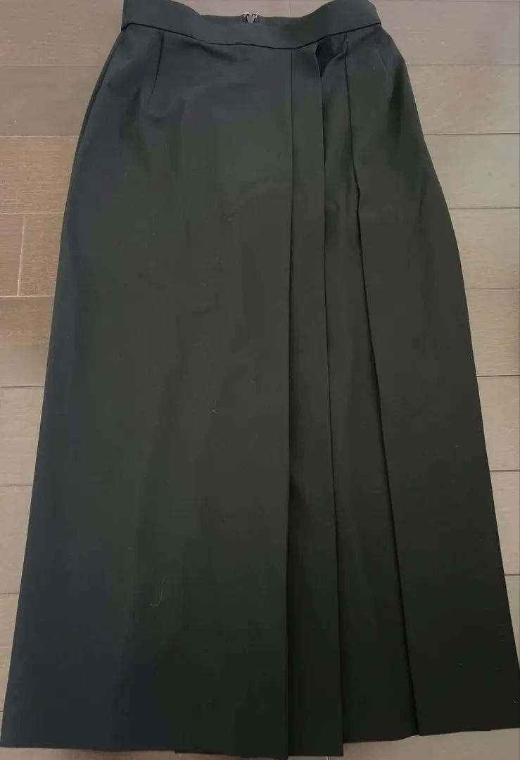 Thumbnail of UNIQLO Long Slit Skirt