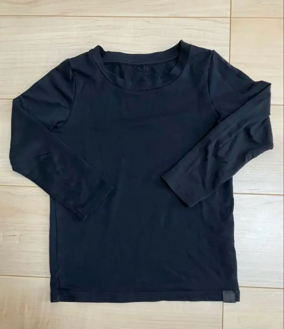 Thumbnail of HEATTECH Black Undershirt 110