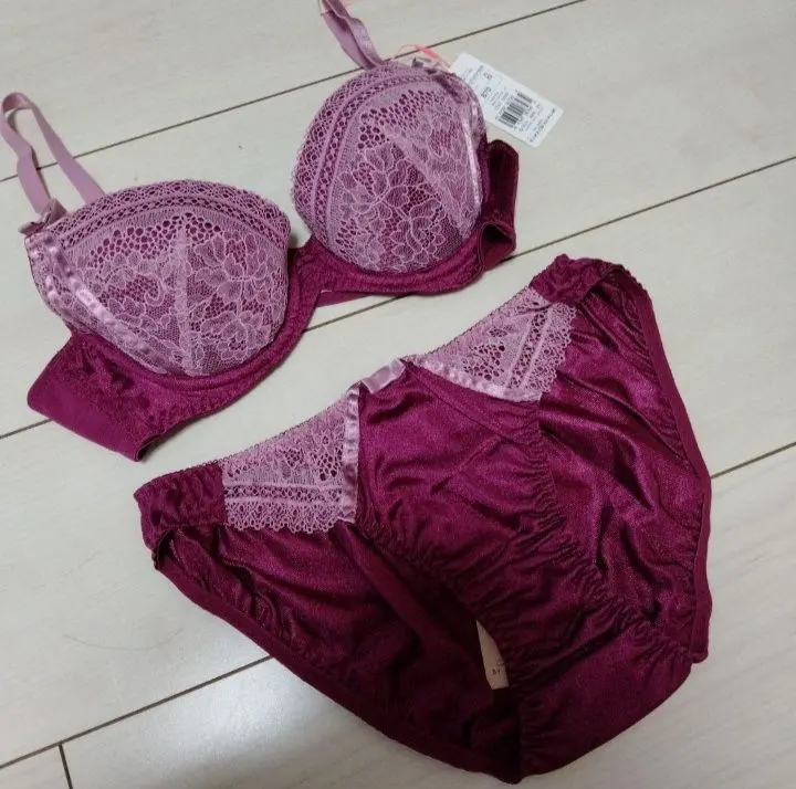 Thumbnail of Bra and shorts set B70