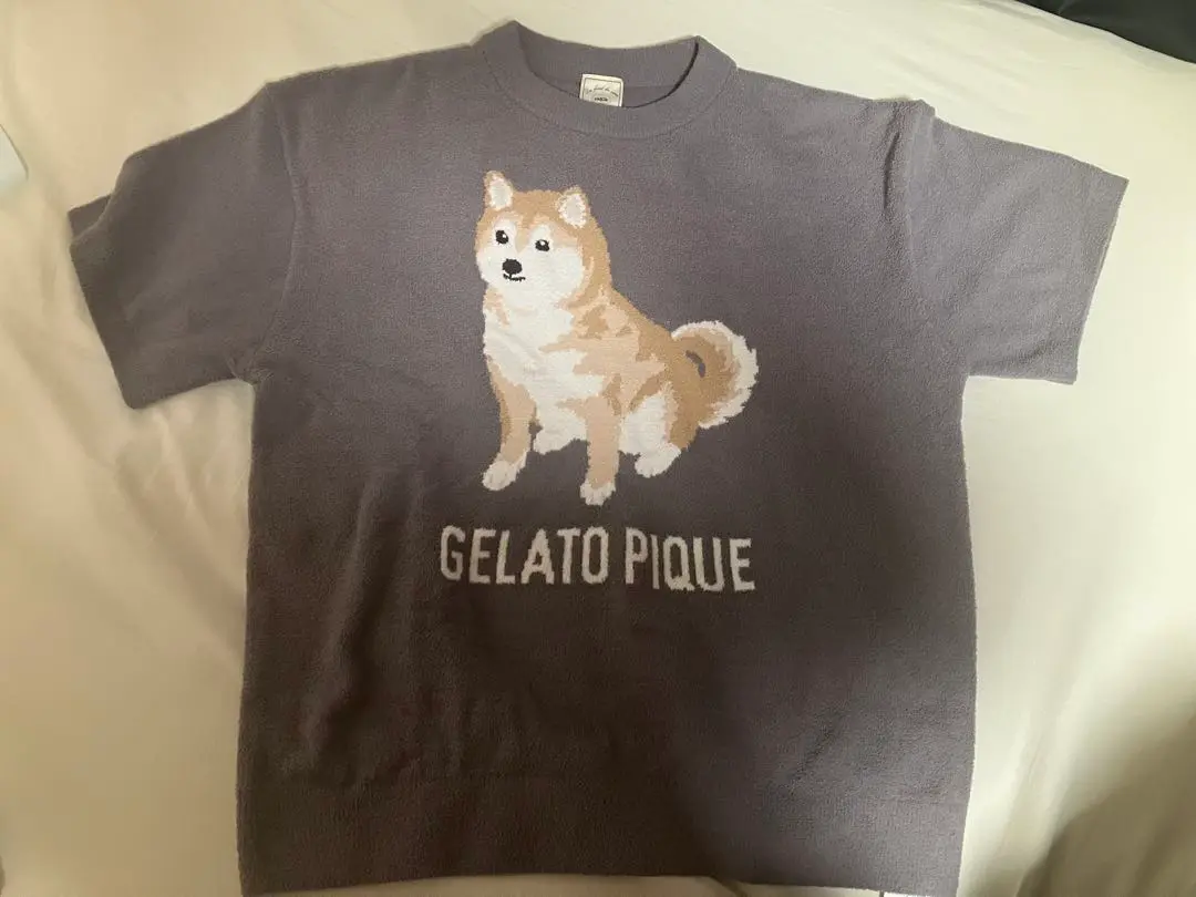 新品 未使用 ジェラートピケ 限定 柴犬柄 Tシャツ FREE SIZE ジェラート ピケ「柴犬」モチーフのルームウェア、セットアップ