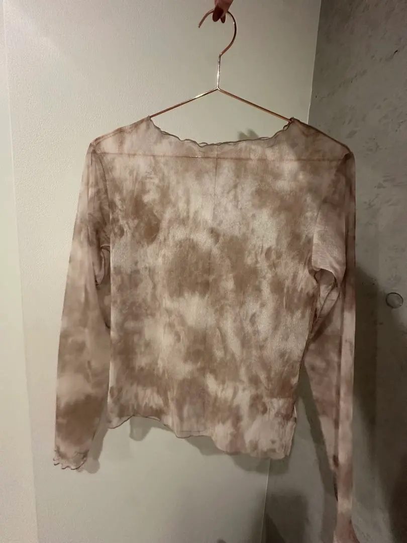 Kastane 罩衫扎染上衣，多件組合出售 的縮圖