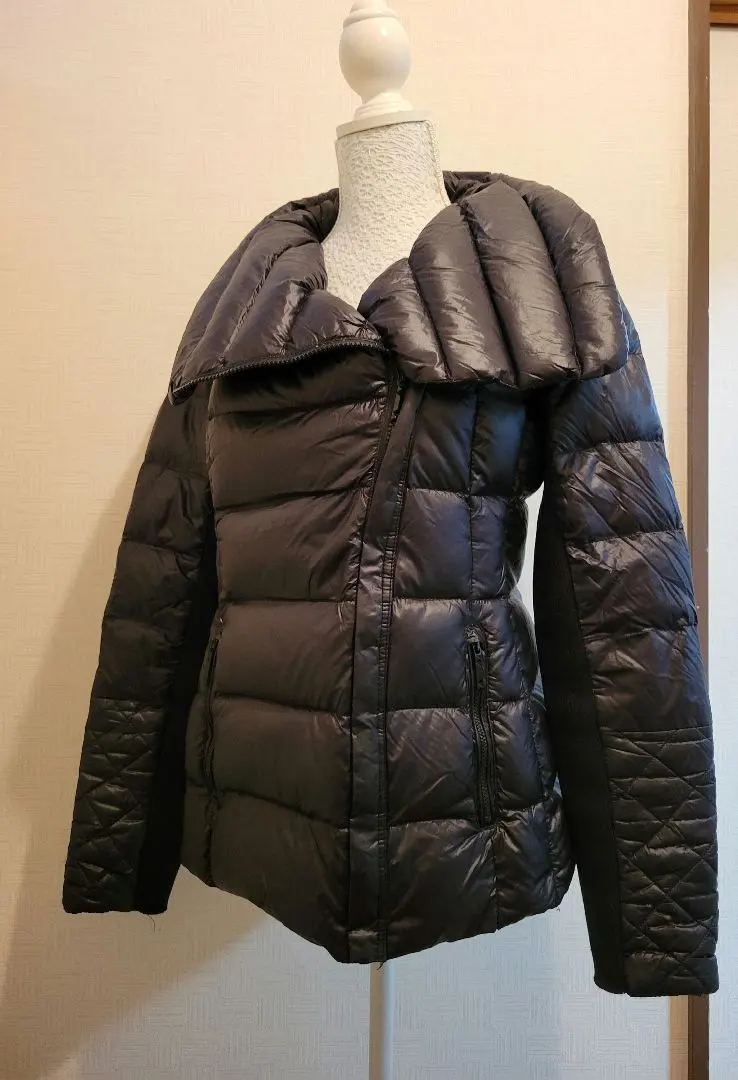 Thumbnail of Lightweight down jacket