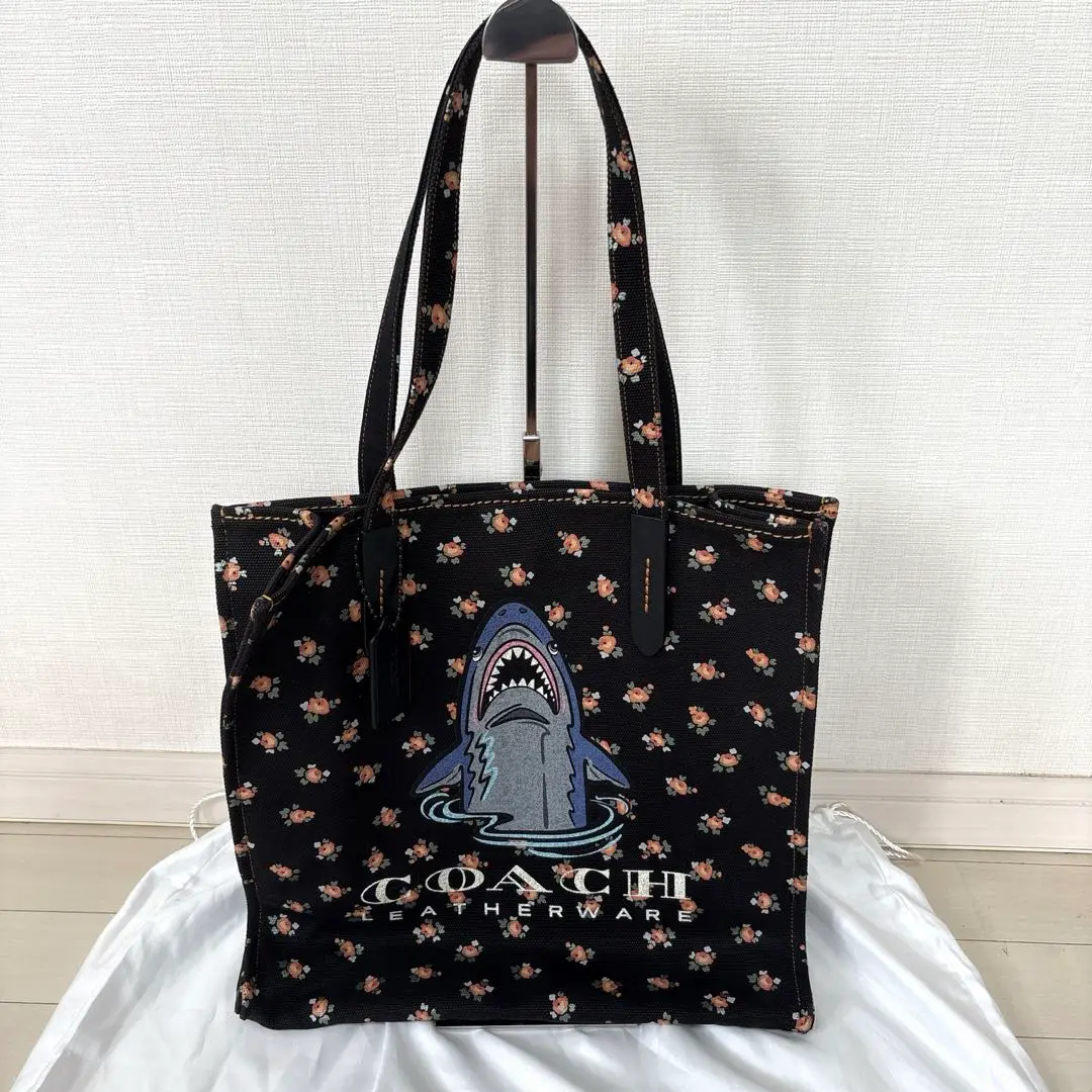 2025年最新】coach サメの人気アイテム - メルカリ