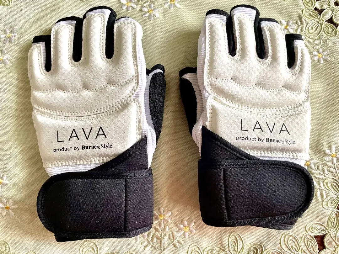 【試着のみ未使用】LAVA BurnessStyle  グローブＳサイズ 2025年最新】ホットヨガスタジオ LAVA グローブの人気アイテム