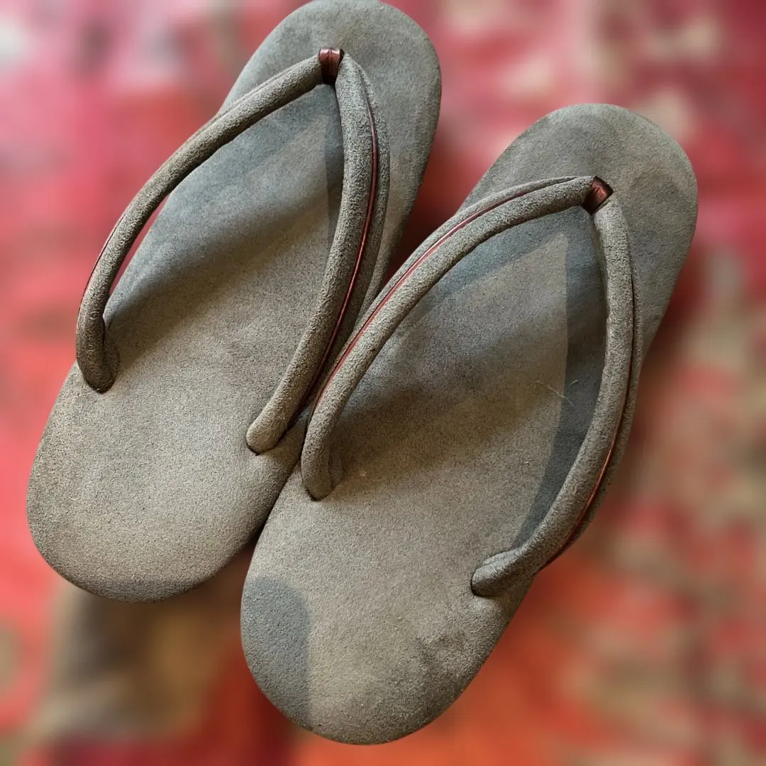Thumbnail of Gray suede zori with brown sole
