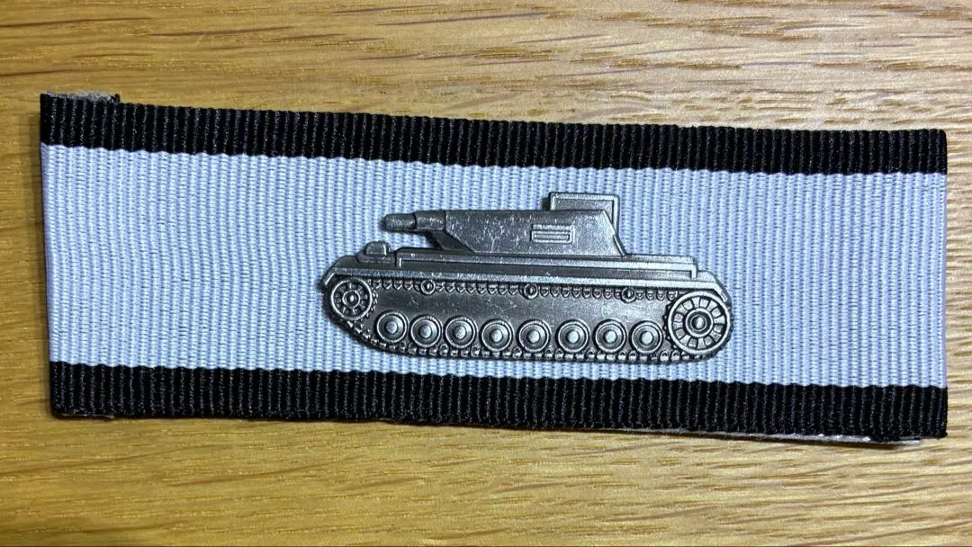 ＢＷドイツ軍/連邦軍＊１９５７年制定＊戦車撃破章ＧＯＬＤ章（実物） BWドイツ軍/連邦軍＊1957年制定＊戦車撃破章GOLD章