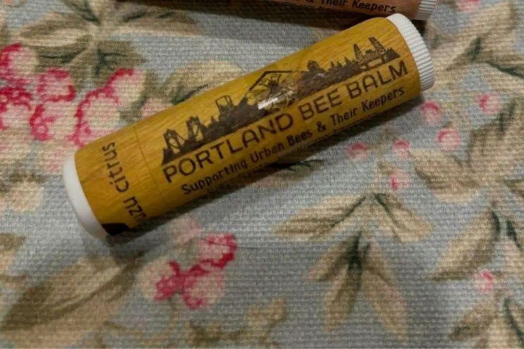 未使用安全♡PORTLAND BEEBARMリップバーム箱入9本セット 2025年最新】Portland beeの人気アイテム - メルカリ