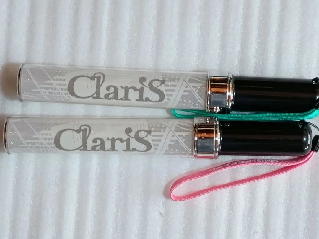 ClariS 1st tour ライブ 限定 ペンライト 夢の1ページ ClariS 1st Tour 夢の1ページ ペンライト - メルカリ